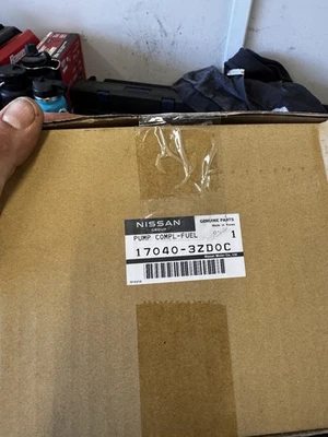 Conjunto de bomba de combustible Nissan Armada 2017-2024 (17040-3ZD0C) Foto 1 de 3