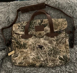 Game Guard Signature Camo Messenger Bag Canvas/Leather NWT 15.5x11x2-Inches - Afbeelding 1 van 8