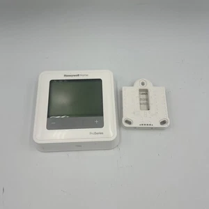 Honeywell T6 Pro Programmable Thermostat (TH6210U2001) Replacement - Picture 1 of 3