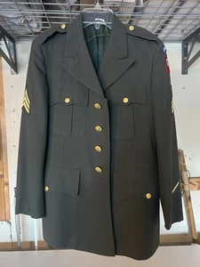 US Army Airborne verde abito con bottoni uniforme uomo giacca e pantaloni taglia 36S - Foto 1 di 7