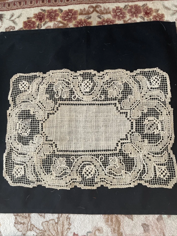 6 Piece HERITAGE LACE Beige Floral Centerpiece/Placemat Scalloped 12’ by 16” - Image 1 of 4