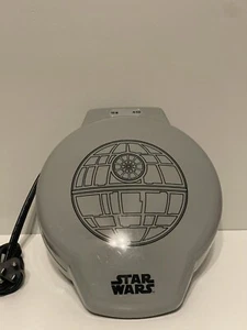 Star Wars Todesstern belgische Waffeleisenmaschine Think Geek Walt Disney Frühstück - Bild 1 von 12