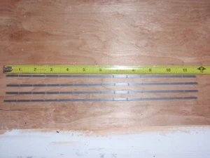 HO Scale Guard Rails Barriers 4 pieces - Silver - Picture 1 of 2