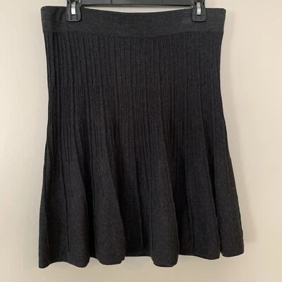 Falda de algodón acanalada negra tejida elástica CAbi para mujer talla S Vogue #503 Foto 1 de 4