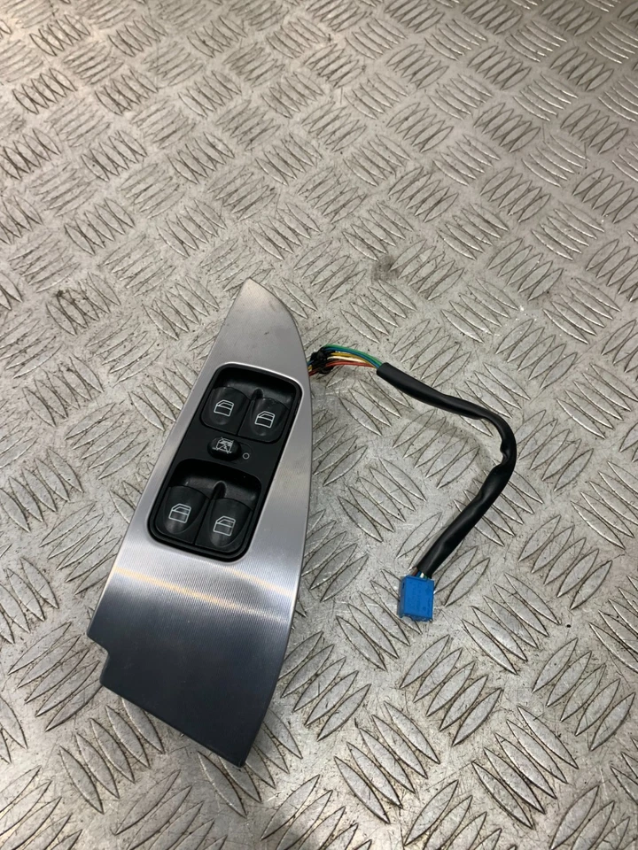 2004 MERCEDES C CLASS W203 DRIVER SIDE WINDOW CONTROL SWITCH A2037272028 #2 - Image 1 of 4