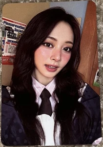 Tarjeta fotográfica Tzuyu TWICE Ten: The Story Goes On Cast Version - Imagen 1 de 2