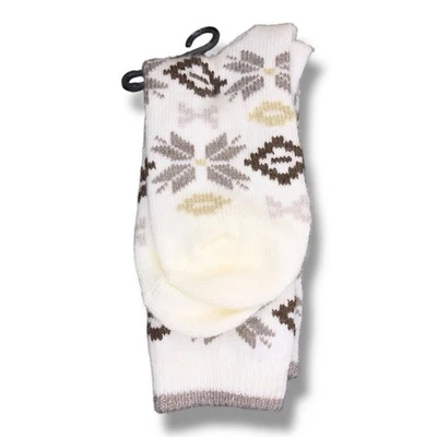 NEW Hue Ankle Style White Nordic Fair Isle Socks Womens Cozy Gift NWT Soft - Image 1 of 4