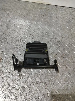 2011-2016 HONDA CB1000r OEM CONJUNTO RETIFICADOR REGULADOR DE TENSÃO COM SUPORTE - Imagem 1 de 4