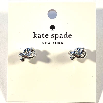 Pendientes de plata con nudo de marinero Kate Spade New York Foto 1 de 4
