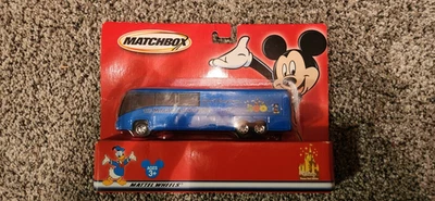 Matchbox Walt Disney World Bus Theme Park Edition "Magical Place To Be" 2003 NEW - Image 1 of 2