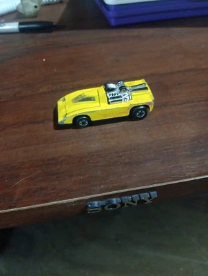 Vintage Hot Wheels 1980 Die Cast Yellow Cannondale No 3 - Capô abre, problemas. - Imagem 1 de 4