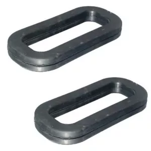 2 FENDER GROMMETS Fits International 826 966 Fits FARMALL 1026 1066 1206 1456 - Picture 1 of 9