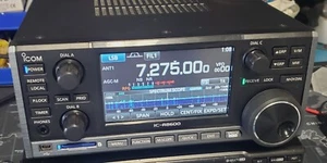 Icom IC-R8600 10 kHz to 3 GHz Super Wideband Communications Receiver - Zdjęcie 1 z 9