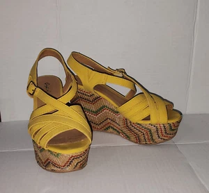 Qupid Vintage 1970's Style Yellow Platform Wedges - 36 - Picture 1 of 6
