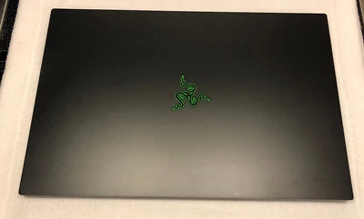 Razer Blade 17 pro GeForce RTX2080 Max Q 512GB SSD  i7-9750H  16GB Ram 144Hz - Bild 1 von 4