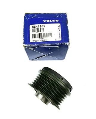 Original Volvo Alternator Clutch S40 I, V40 - 1.9 Di - 8641982 - Image 1 of 4