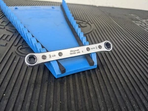 #bf112 Snap-On Tools R810SA 6 Point SAE 1/4" / 5/16" Ratcheting Box Wrench - Picture 1 of 9