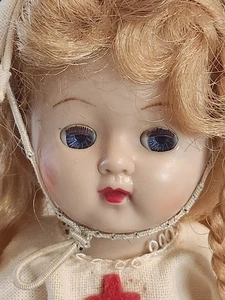 Ginger Puppe mit Vogue Ginny Doll's Nurse - Red Cross Outfit & Zugang Medford Mass.Stand - Bild 1 von 24