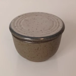 Purbeck Pottery Portland - Studland  - Preserve Pot & Lid - 4.5cm / 1.75" Tall - Picture 1 of 3