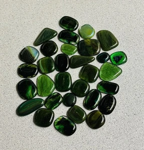 Lote de 31 piezas de cabujones de vidrio fundido cuadrados dicroicos verdes formas mixtas - Imagen 1 de 9