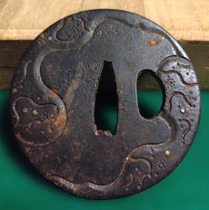 Espada japonesa de colección Tsuba patrón de onda de hierro Katana Samurai espada guardia 2,6 pulgadas - Imagen 1 de 7