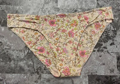 НОВЫЙ С ЯРЛЫКАМИ VICTORIA'S SECRET M ГОЛАЯ РОЗОВЫЙ ЦВЕТОЧНЫЙ ГЛАДКИЙ СО СТРАЗАМИ РЕДКАЯ БИКИНИ ТРУСИКИ - Изображение 1 из 4