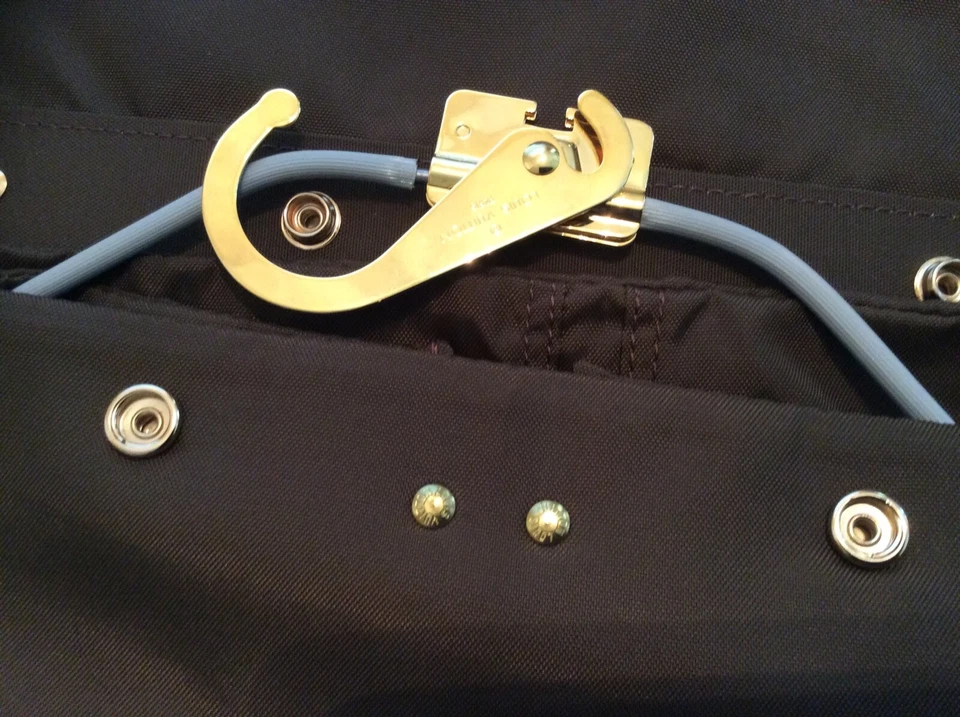 Louis Vuitton Cover Garment with 1 Hanger insert Travel Bag Very good - Image 1 of 4