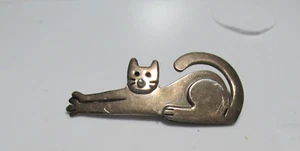 VINTAGE MARKED 925 INITIALS AJH CAT PIN OR BROOCH NICE GIFT FOR THE CAT LOVER - Picture 1 of 3