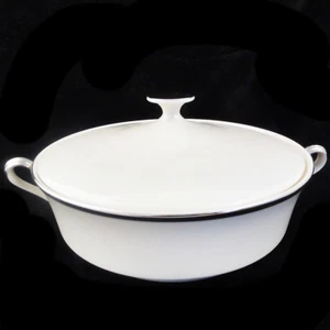 LENOX SOLITAIRE Covered Vegetable Bowl 11.25" Bone China NEW NEVER USED made USA - Picture 1 of 3