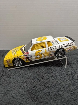 Coche modelo NASCAR 1985 1/24 Geoff Bodine construido a medida Foto 1 de 4