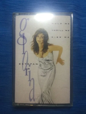 GLORIA ESTEFAN - HOLD ME THRILL ME KISS ME (Cassette, 1994, Epic/Sony) ET 66205 Foto 1 de 2