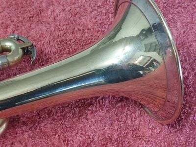 Olds Super Trumpet   Made In 1960. In Raw Brass Looks Great And Superb To Play. - Image 1 of 4