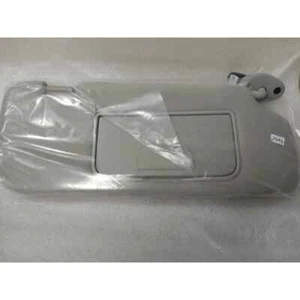 GENUINE NEW DRIVER SIDE RH SUNVISOR WITH LAMP SUITS HOLDEN CAPTIVA 2007-2018 #B - Picture 1 of 3