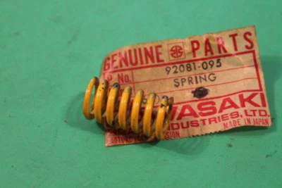 Nuevo de Lote Antiguo Kawasaki Muelle de Embrague 1976-1978 KH400 1972 S2 1974-1975 S3 92081-095 Foto 1 de 4