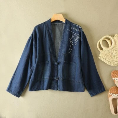 女士牛仔短外套夹克上衣青蛙纽扣图形刺绣宽松 — 第 1/4 张图片