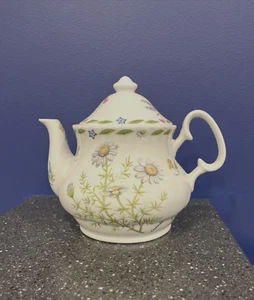 Kent Pottery Herb Garden White Ceramic Tea Pot w/ergonomic handle - Picture 1 of 15