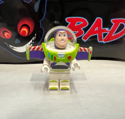 RARE LEGO DISNEY PIXAR TOY STORY BUZZ LIGHTYEAR MINI FIGURE FROM SET 7590 RESCUE - Image 1 of 2