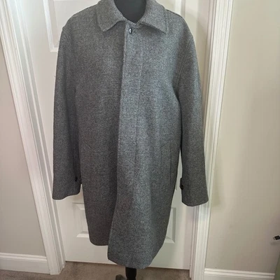 J. Crew Men's Quilted Lined Wool Blend Tweed Overcoat Size L - Image 1 of 4