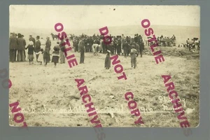 Lomond ALBERTA CANADA RPPC 1916 FAIR Crowd BIG EVENT nr Lethbridge Enchant - Picture 1 of 4