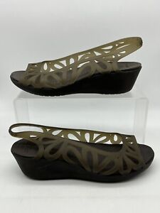 Crocs Womens Adrina III Mini Wedge Peep Toe Cut Out Jelly Sandal Brown Size 6