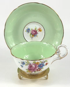 Vtg. A.B.J Grafton White & Green Floral Teacup And Saucer Scalloped w. Gold Rims - Bild 1 von 6