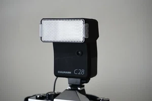 Cullmann C 28 Shoe Mount Flash - Picture 1 of 2