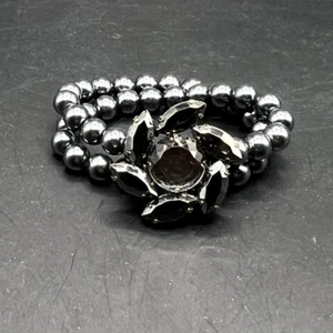Bracelet Faux Pearl Gray Black Tone Center Piece Flower Rhinestone Faceted - Picture 1 of 6