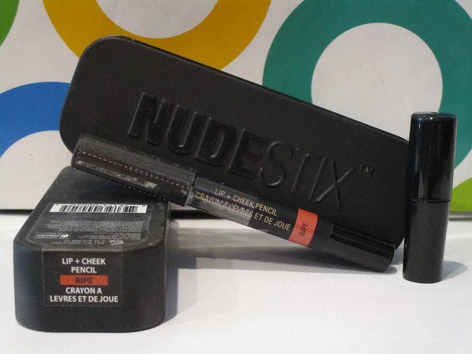 NUDESTIX ~ LÁPIZ LABIO + MEJILLA ~ MADURO ~ TAMAÑO COMPLETO EN CAJA Foto 1 de 1