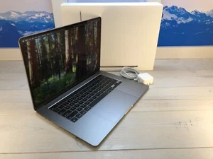 Apple MacBook Air 2024 15" Laptop 512GB M3 16GB RAM Space Gray w/Box 30 cycles - Picture 1 of 12