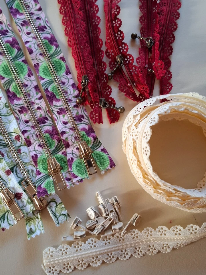 10 Reißverschlüsse: 6 x dekorative Spitze je 15 cm und 4 x geblümt je 20 cm - Bild 1 von 4