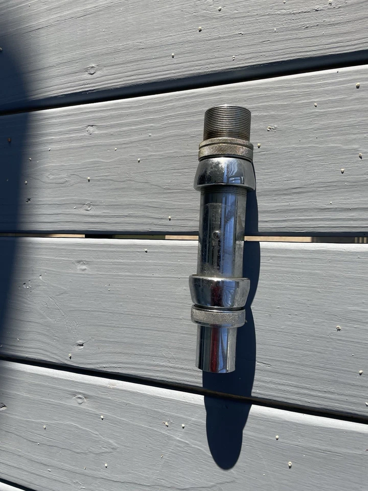 Base de carrete de aguas profundas Foto 1 de 3