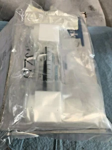 Parker FM-3-111144-0400. 1/4" NPT Flow Meter C/W Needle Valve . Not Opened - Picture 1 of 6