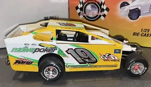 Tim Fuller #19 HANDSIGNIERT DIRT Modified Nutmeg Collectibles Maßstab 1:24 - Bild 1 von 9