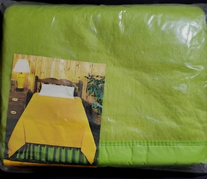 Vintage Beacon 72×90 Avocado Lime Green Twin Double Blanket Nylon Binding Laurel - Picture 1 of 14